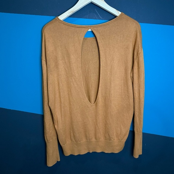 Wilfred Silk Cashemere Blend Tan Crew Neck Sweater - Picture 6 of 8